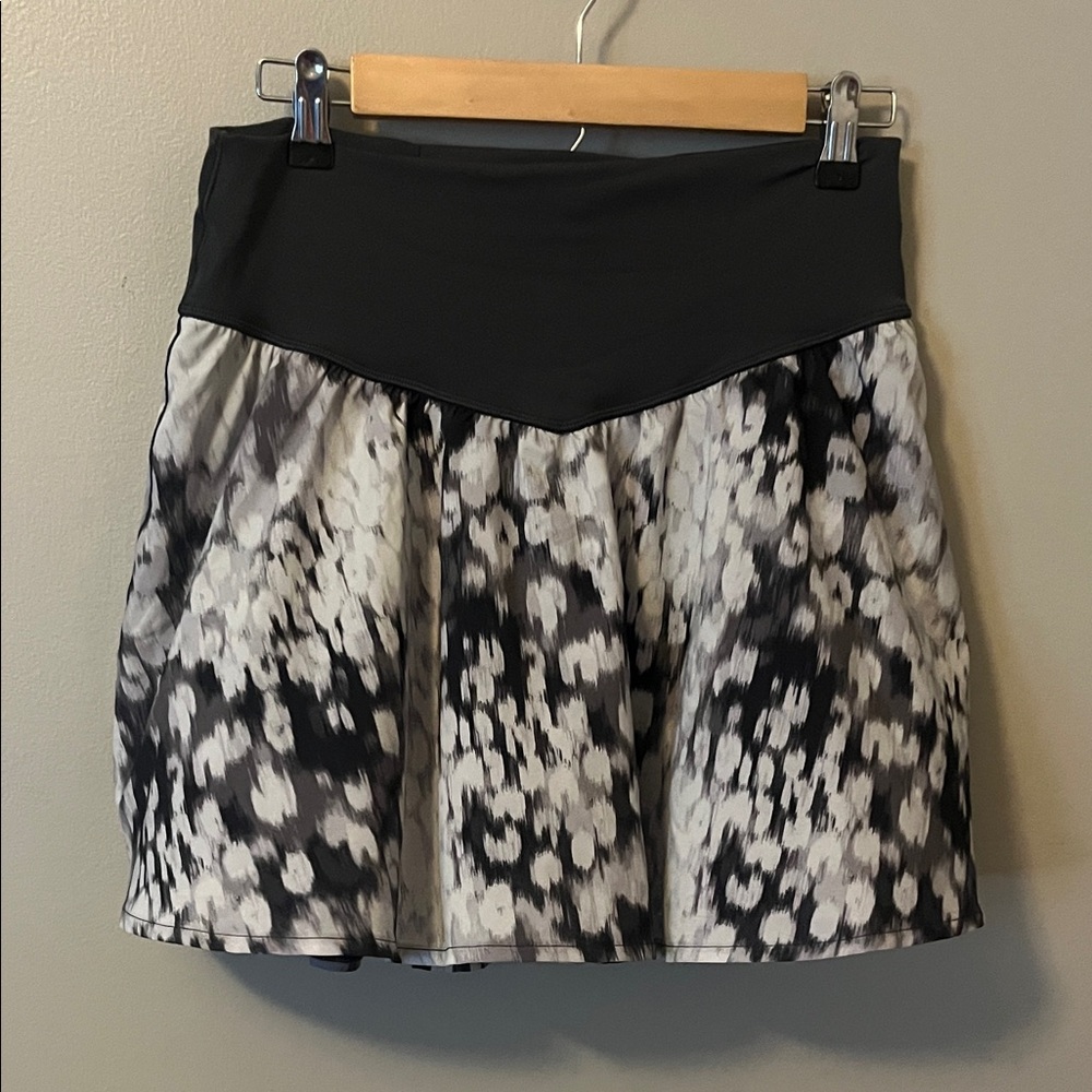 Aerie Black and White Mini Skirt